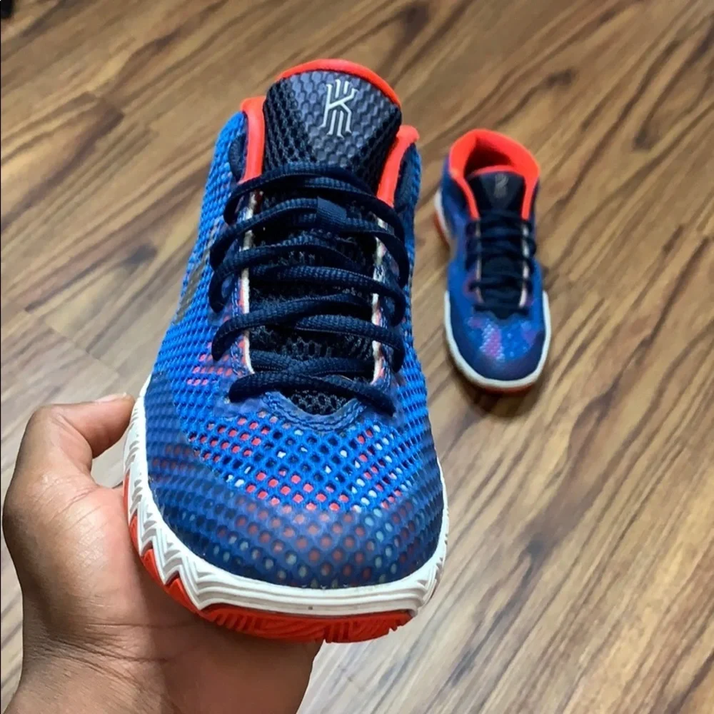 Nike Kyrie signature Shoes Youth